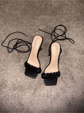 Braided Strap Black Lace-Up Heeled Sandals by Cathy Din size 7